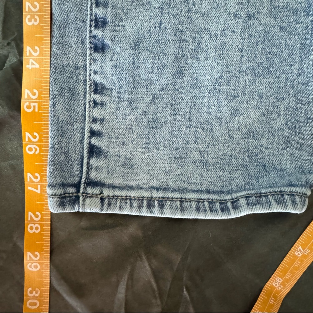 NYDJ Margot Girlfriend jeans straight leg size 4 light wash blue denim - Picture 12 of 13